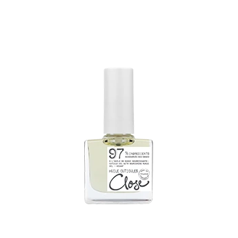 Cuticle Oil Close