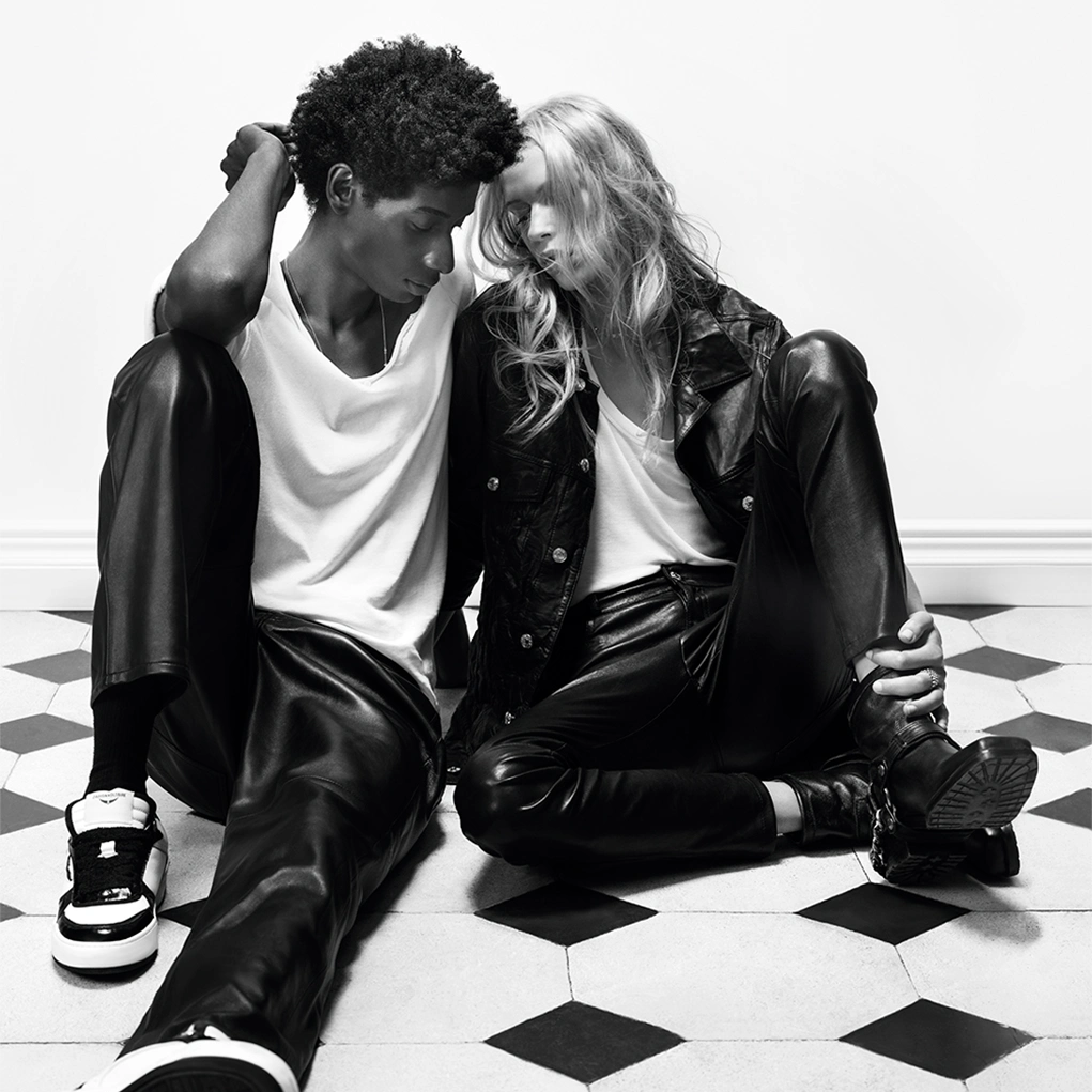 קרוסלה 4 דיס איז הר א.ד.פ