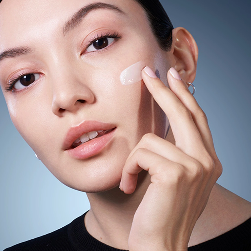 קרוסלה 4 קרם יום פעיל ג'ניפיק